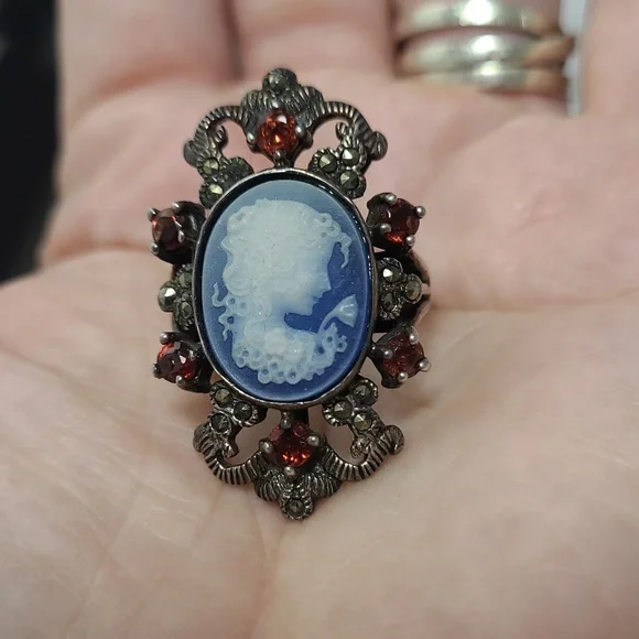 Gothic Blue Cameo And Garnet 925 ss Ring 7.5 jewelry - Picture 2 of 10
